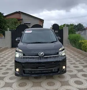 Toyota Voxy 2012 Black