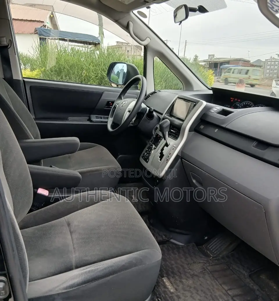 Toyota Voxy 2012 Black