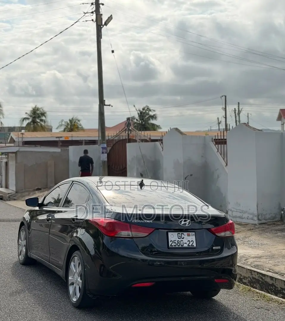 Hyundai Elantra 2013 Black