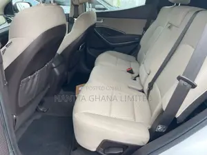 Hyundai Santa Fe SE AWD 2017 White