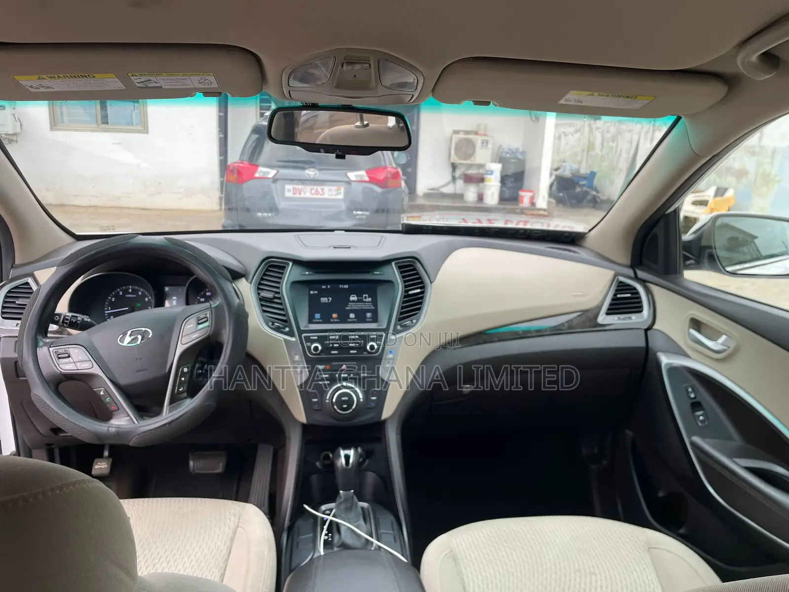 Hyundai Santa Fe SE AWD 2017 White