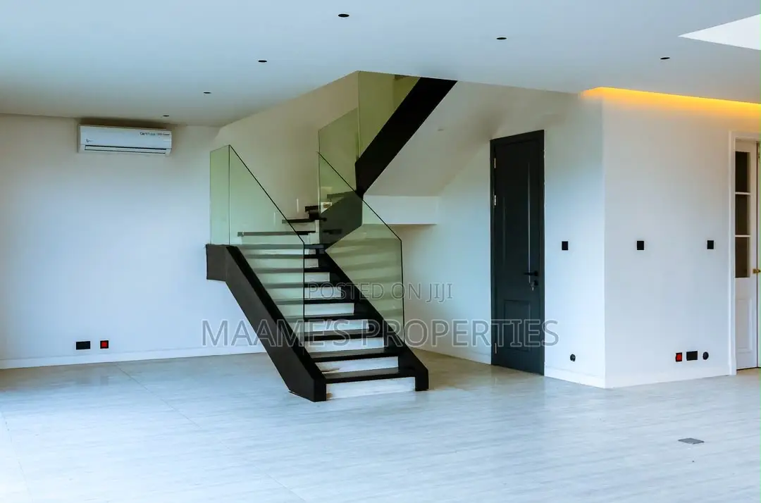 4bdrm Duplex in Tseaddo for sale