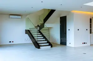 4bdrm Duplex in Tseaddo for sale
