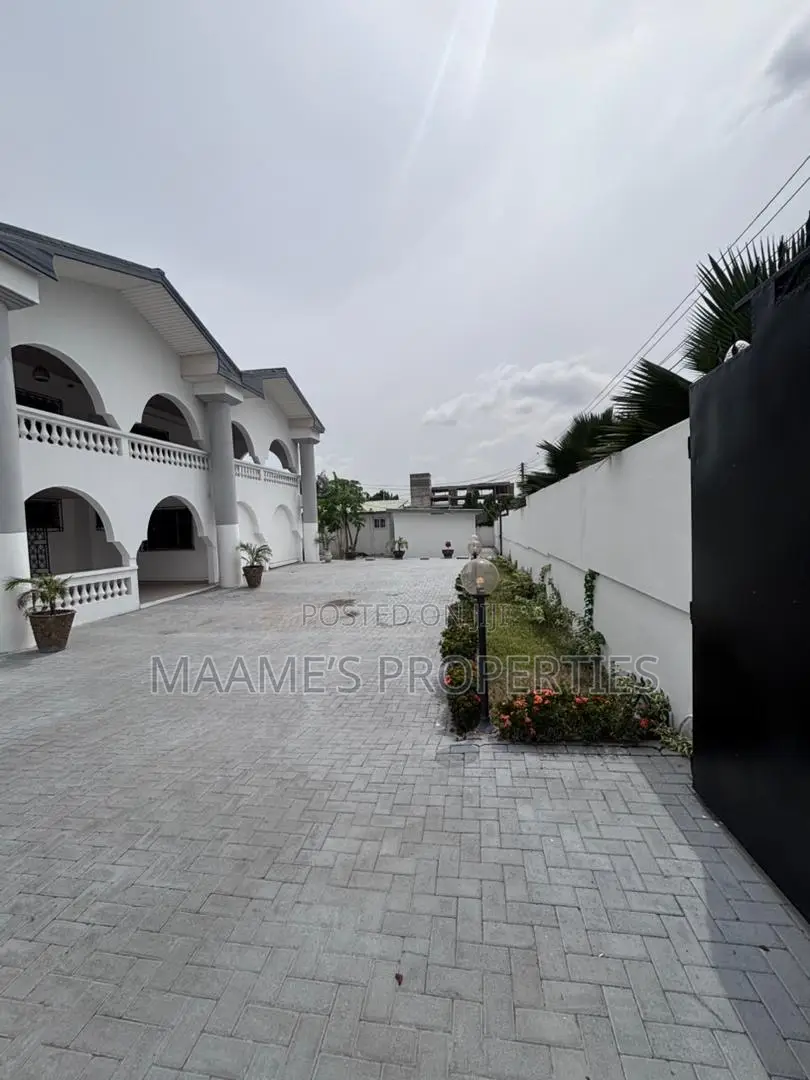 6bdrm House in Labone for rent