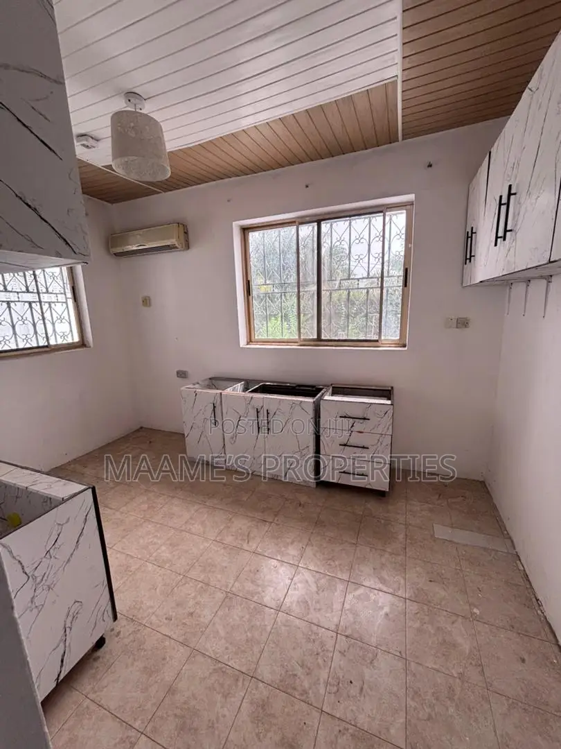 6bdrm House in Labone for rent