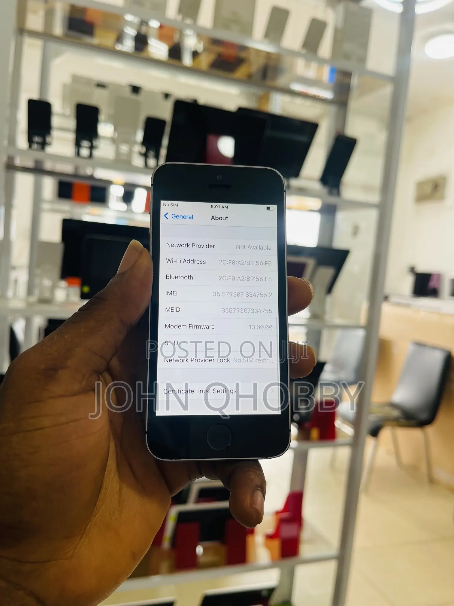 Apple iPhone SE 64 GB Black