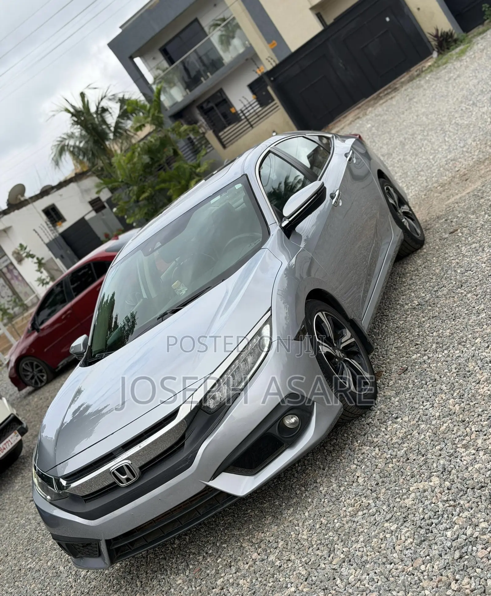 Honda CR-V Touring 4dr SUV (1.5L 4cyl CVT) 2017