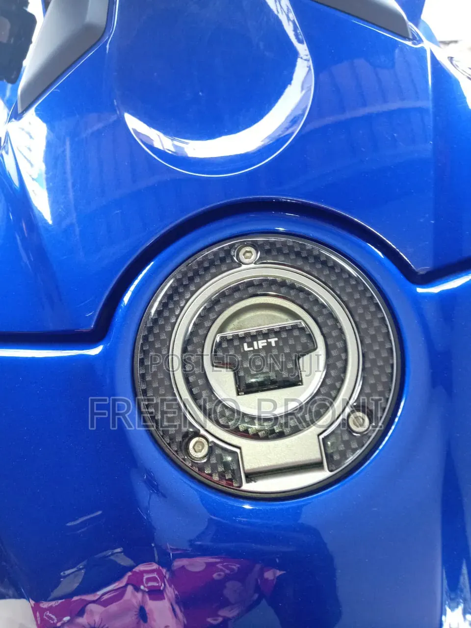 Yamaha R1 2025 Blue