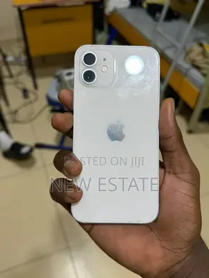 Apple iPhone 12 64 GB White