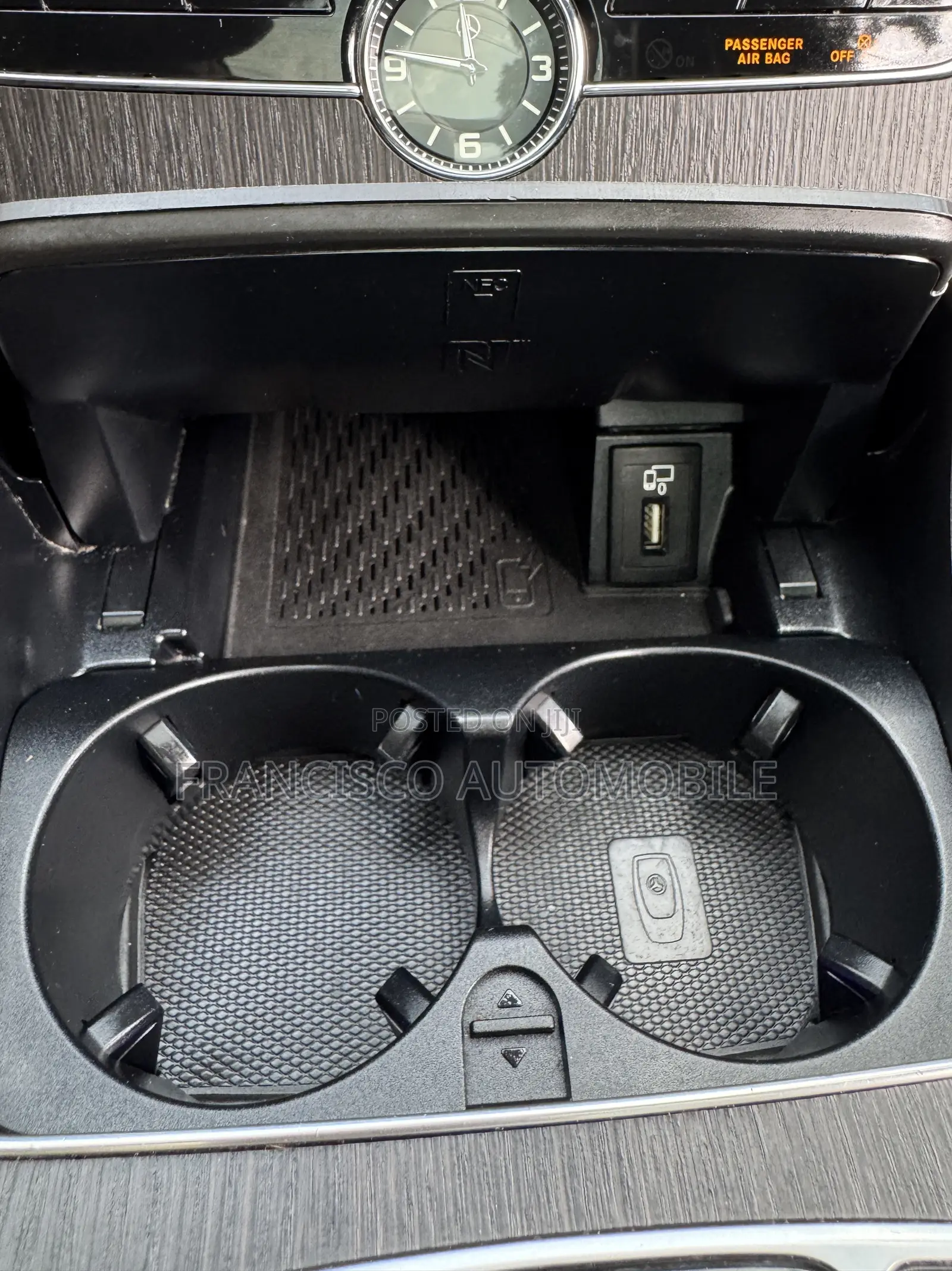 Mercedes-Benz C300 2020 Gold