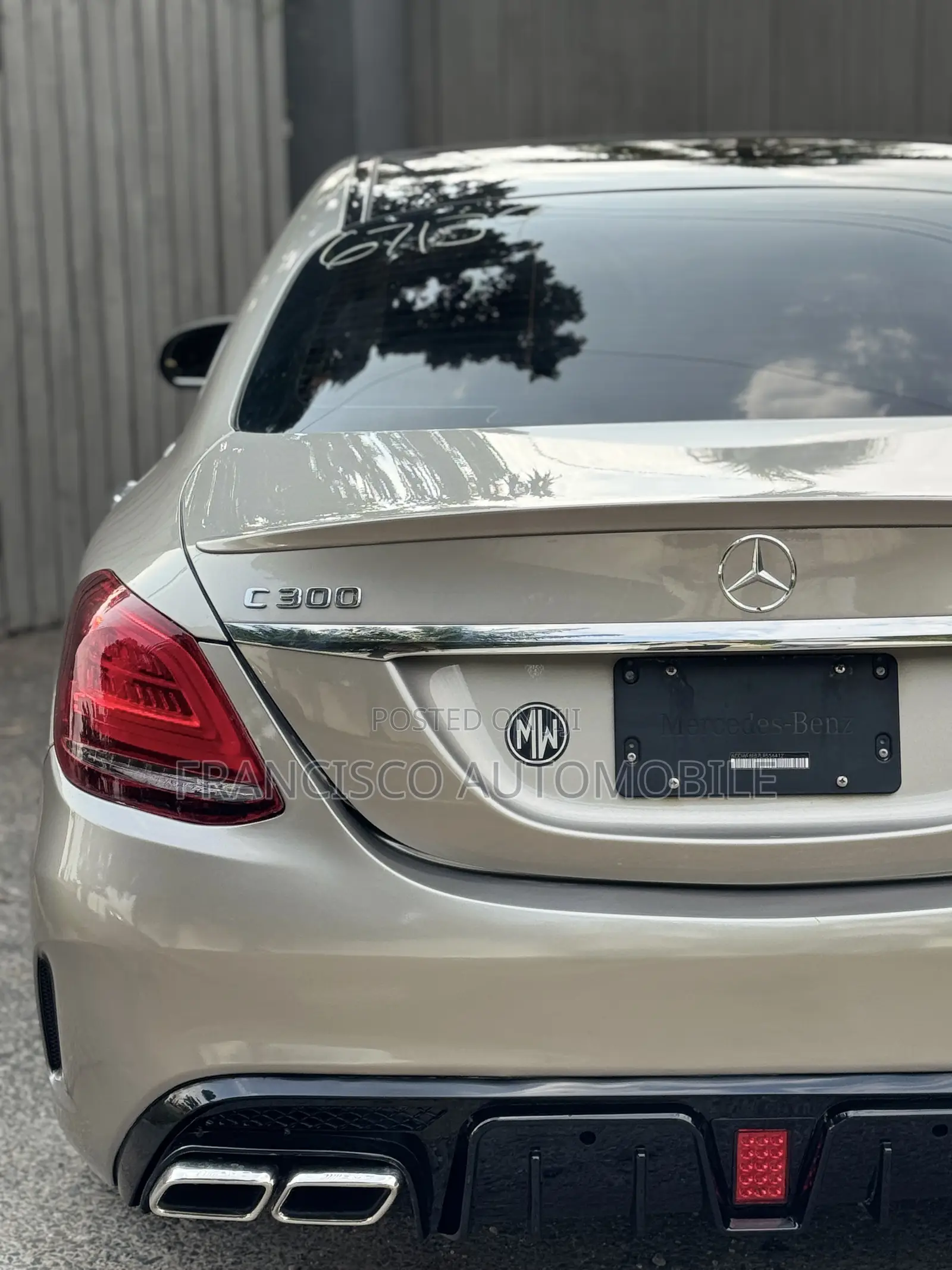 Mercedes-Benz C300 2020 Gold
