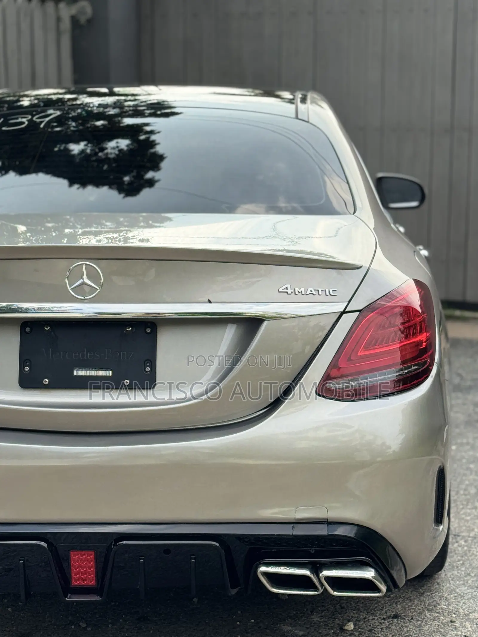 Mercedes-Benz C300 2020 Gold