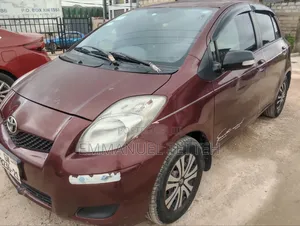 Toyota Vitz 1.0 FWD 5dr 2010 Brown