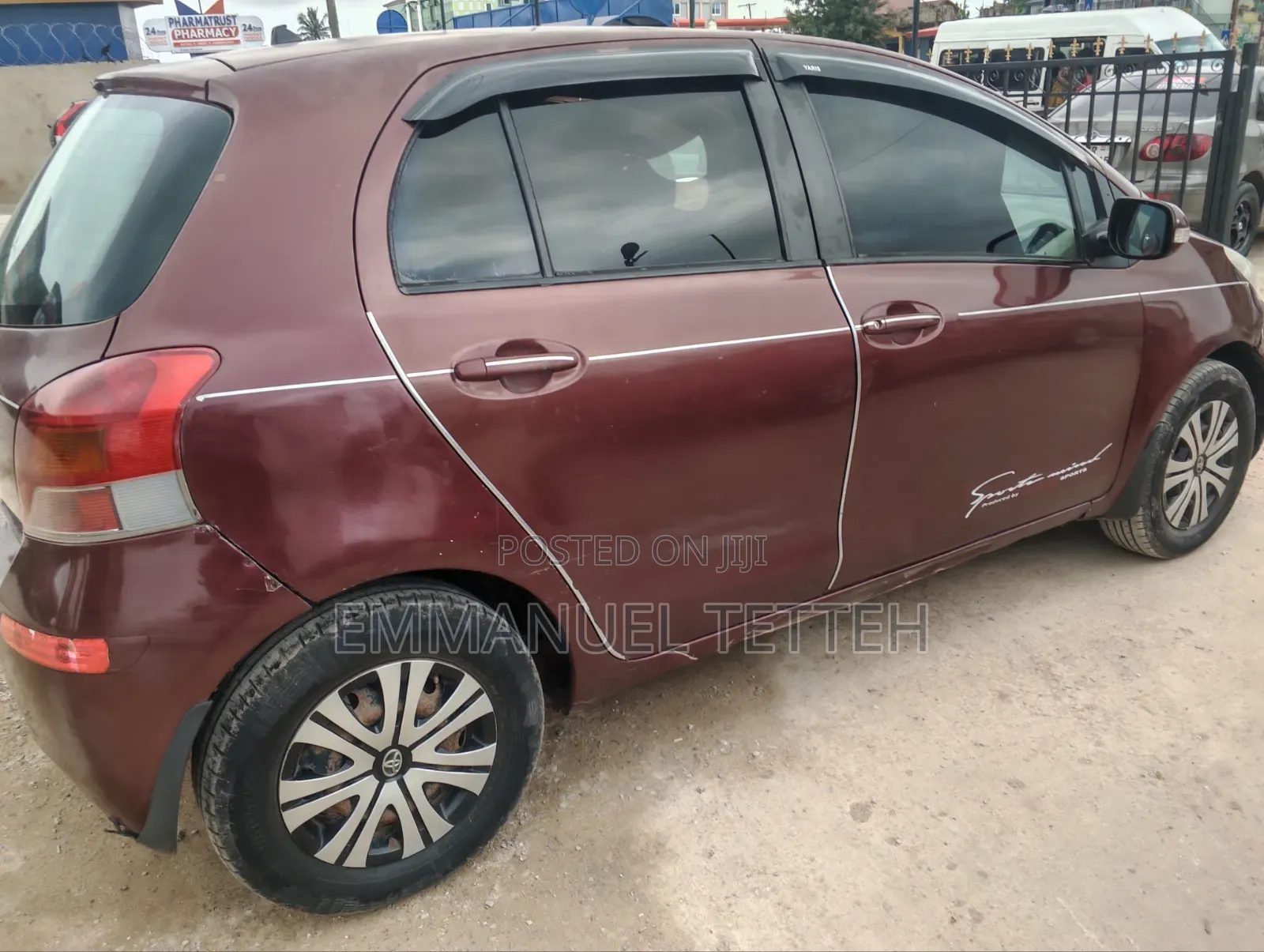 Toyota Vitz 1.0 FWD 5dr 2010 Brown