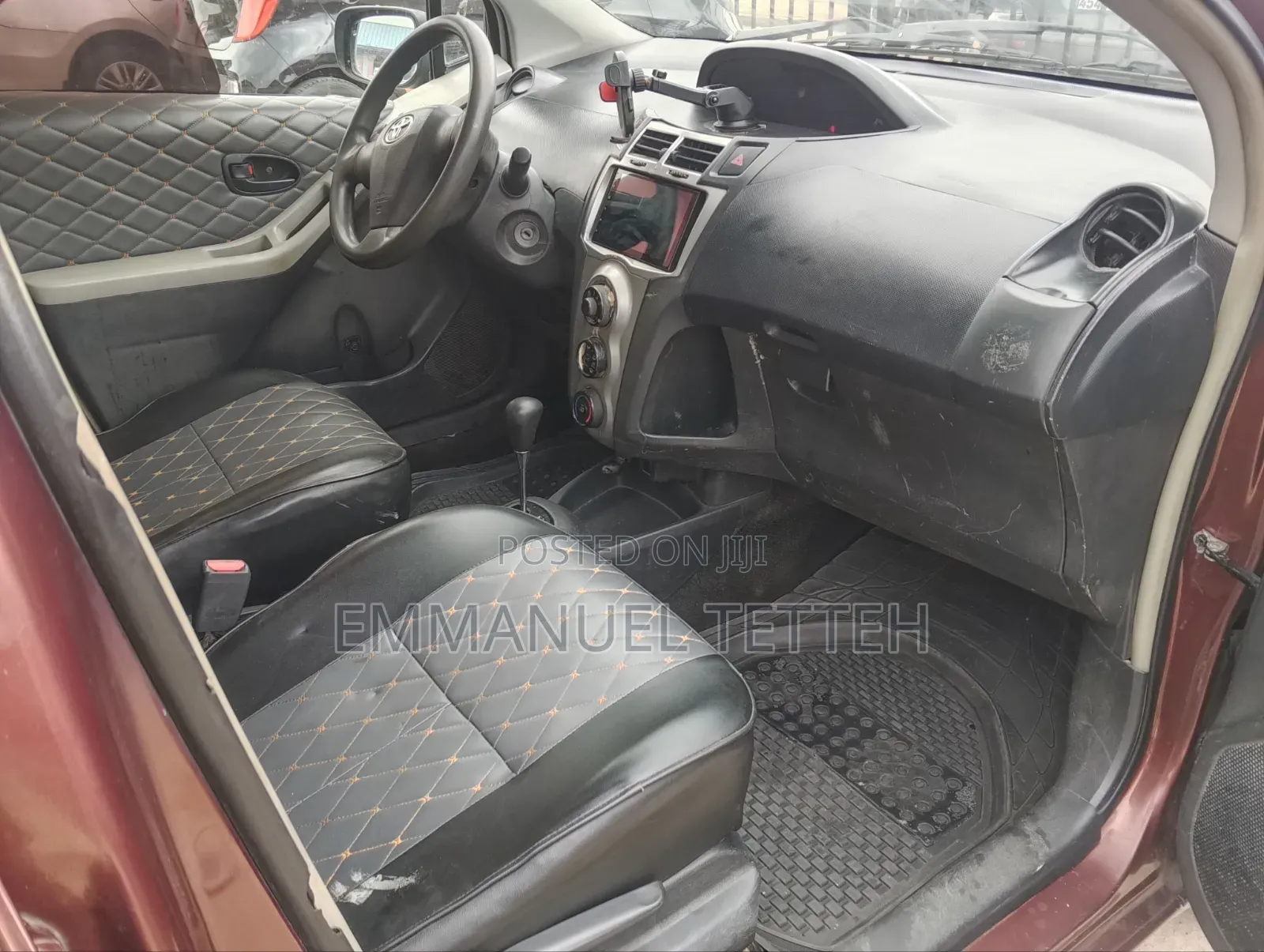 Toyota Vitz 1.0 FWD 5dr 2010 Brown