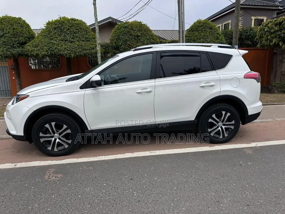 Toyota RAV4 2017 White
