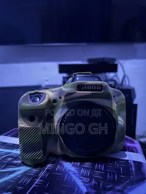 Canon 8d With 18 to 135mm Lens