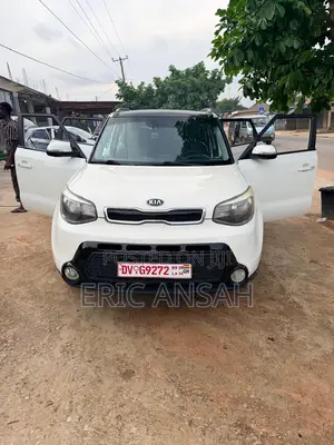 Kia Soul Hatchback 2016 White