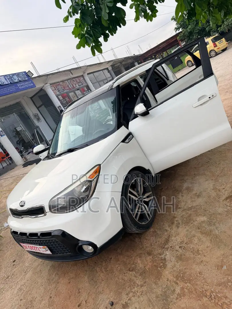 Kia Soul Hatchback 2016 White