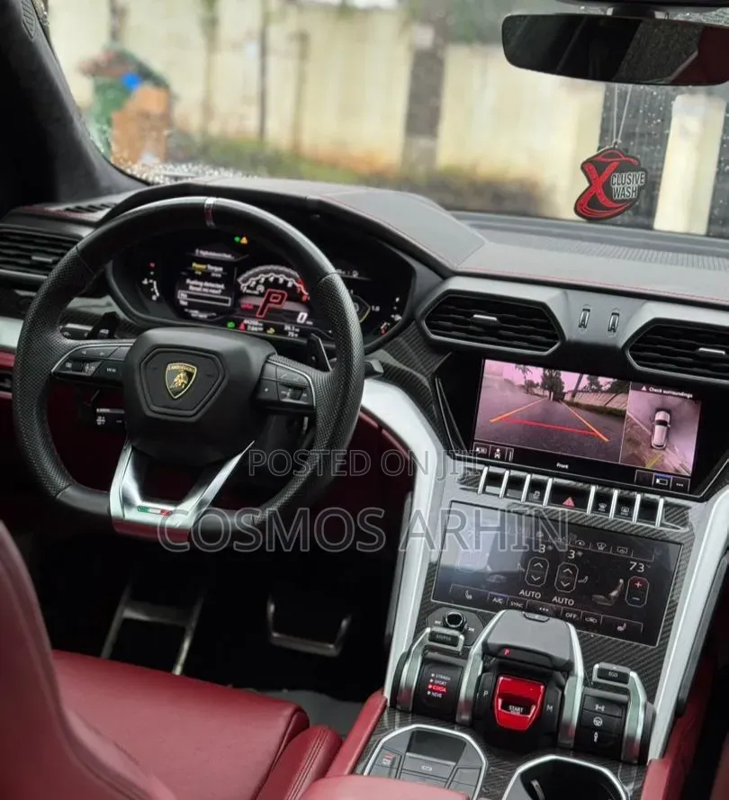 Lamborghini Urus 2021 Green