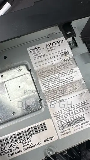 Honda Cr-v/Civic 2016-2018 Factory Radio With Rear Monitor - Clarion