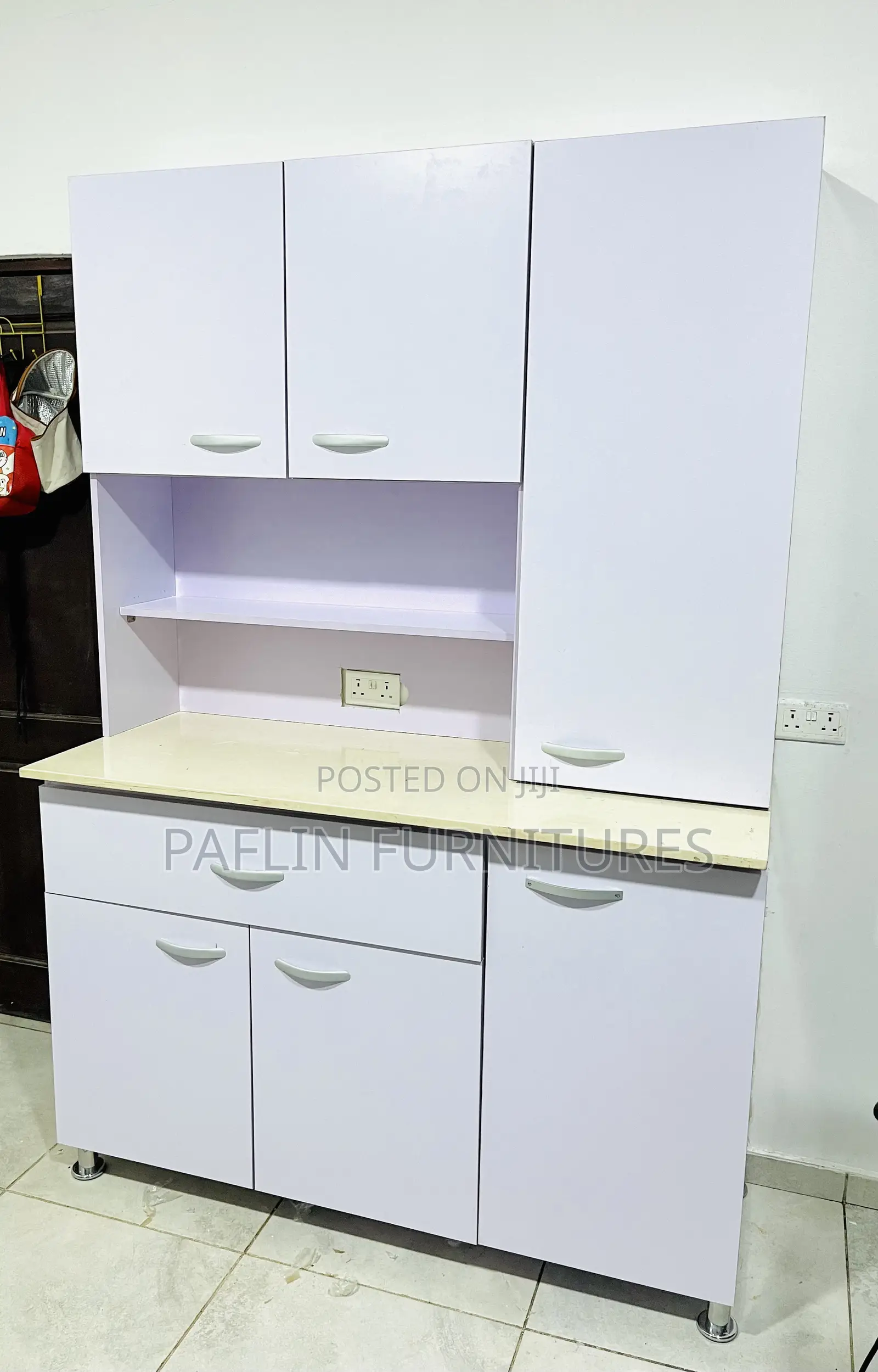 Quality Kitchen Cabinets Top and Down