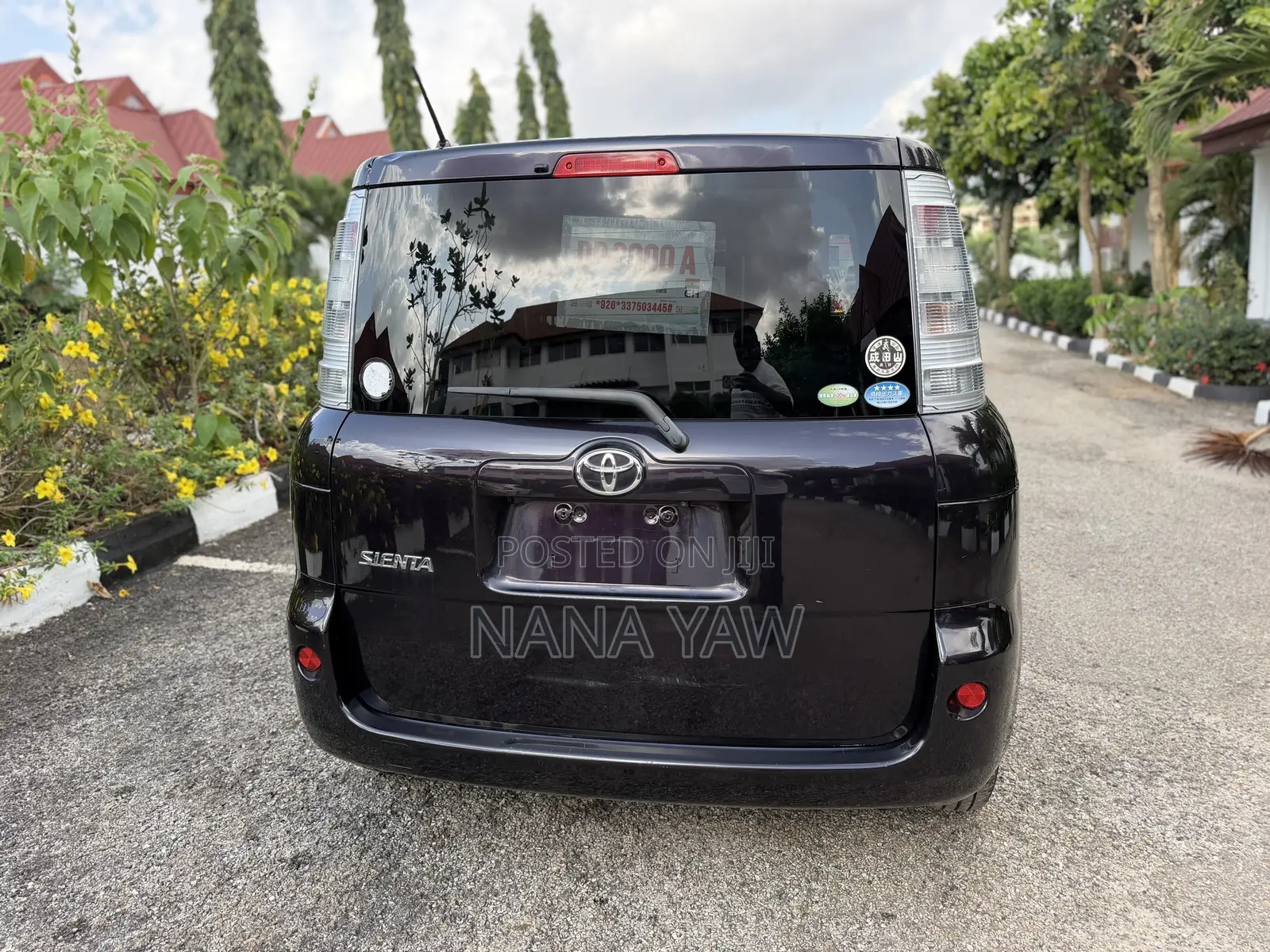 Toyota Sienta 2011 Matt Black