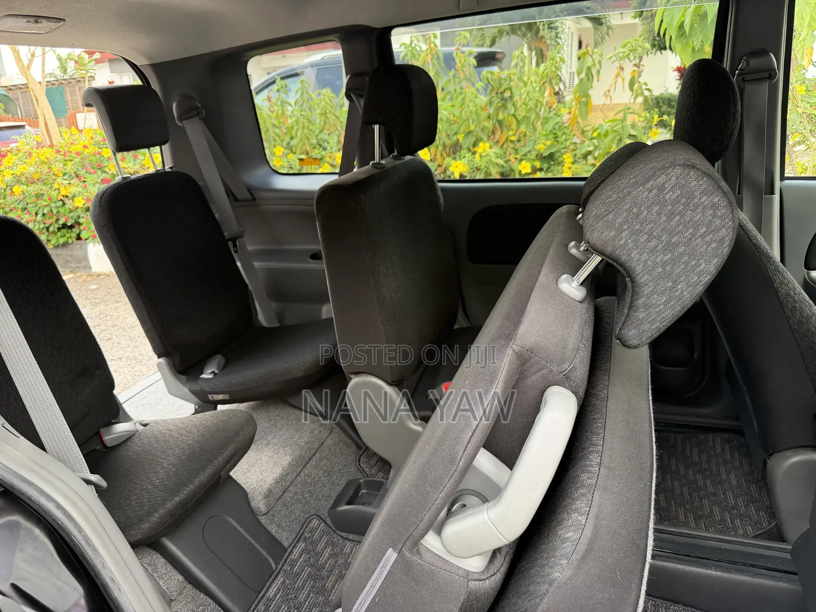 Toyota Sienta 2011 Matt Black