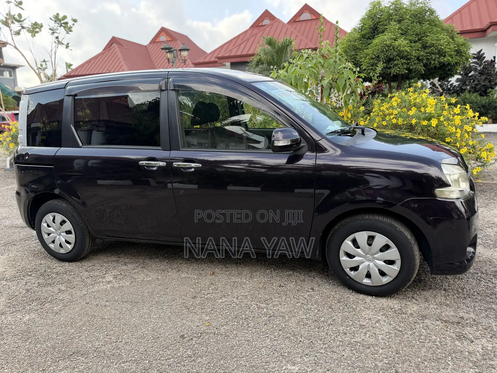 Toyota Sienta 2011 Matt Black