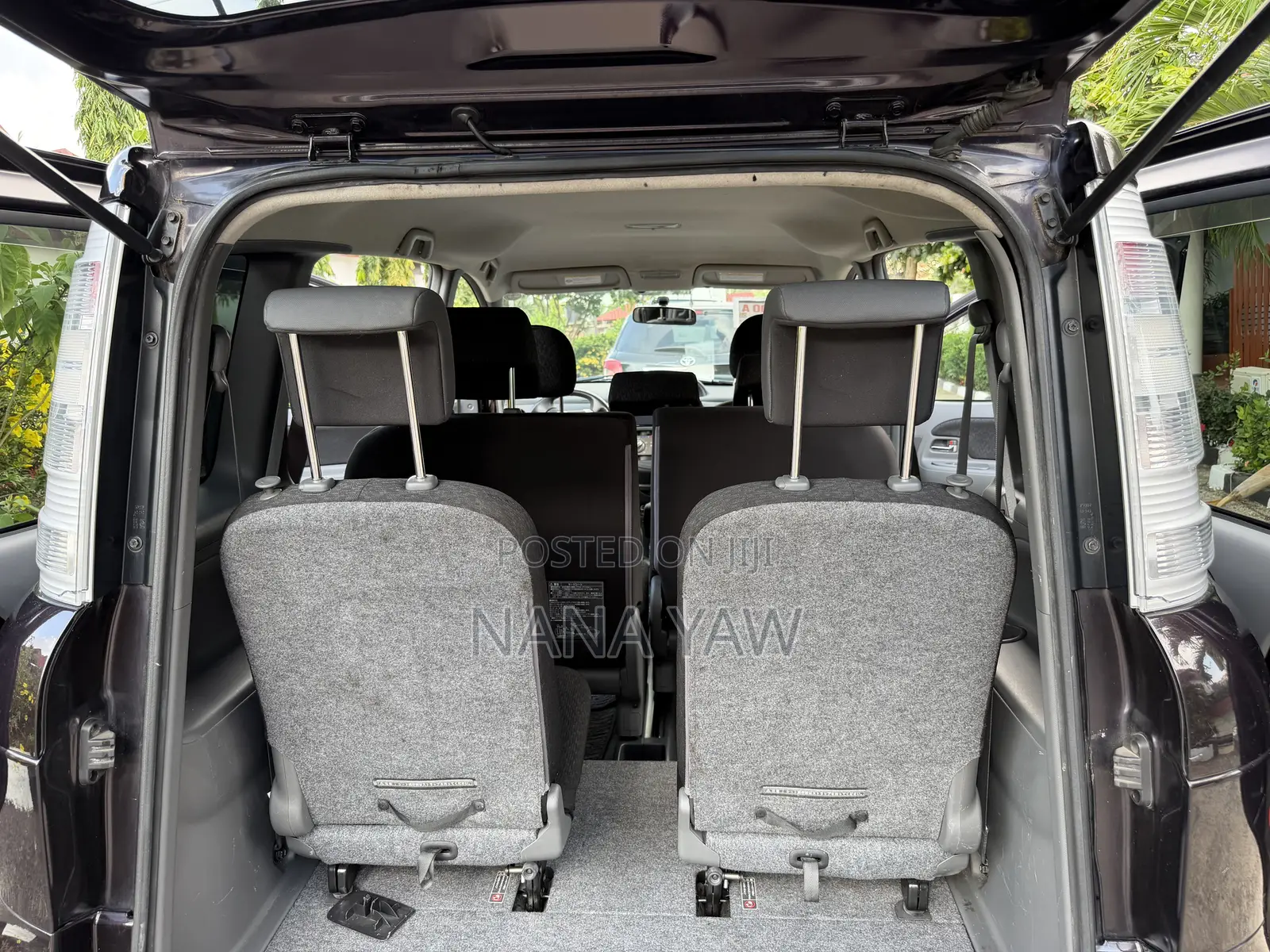 Toyota Sienta 2011 Matt Black