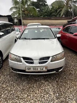 Nissan Almera Tino 2004 Silver