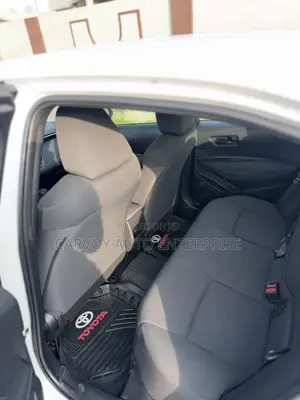 Toyota Corolla LE 2022 White