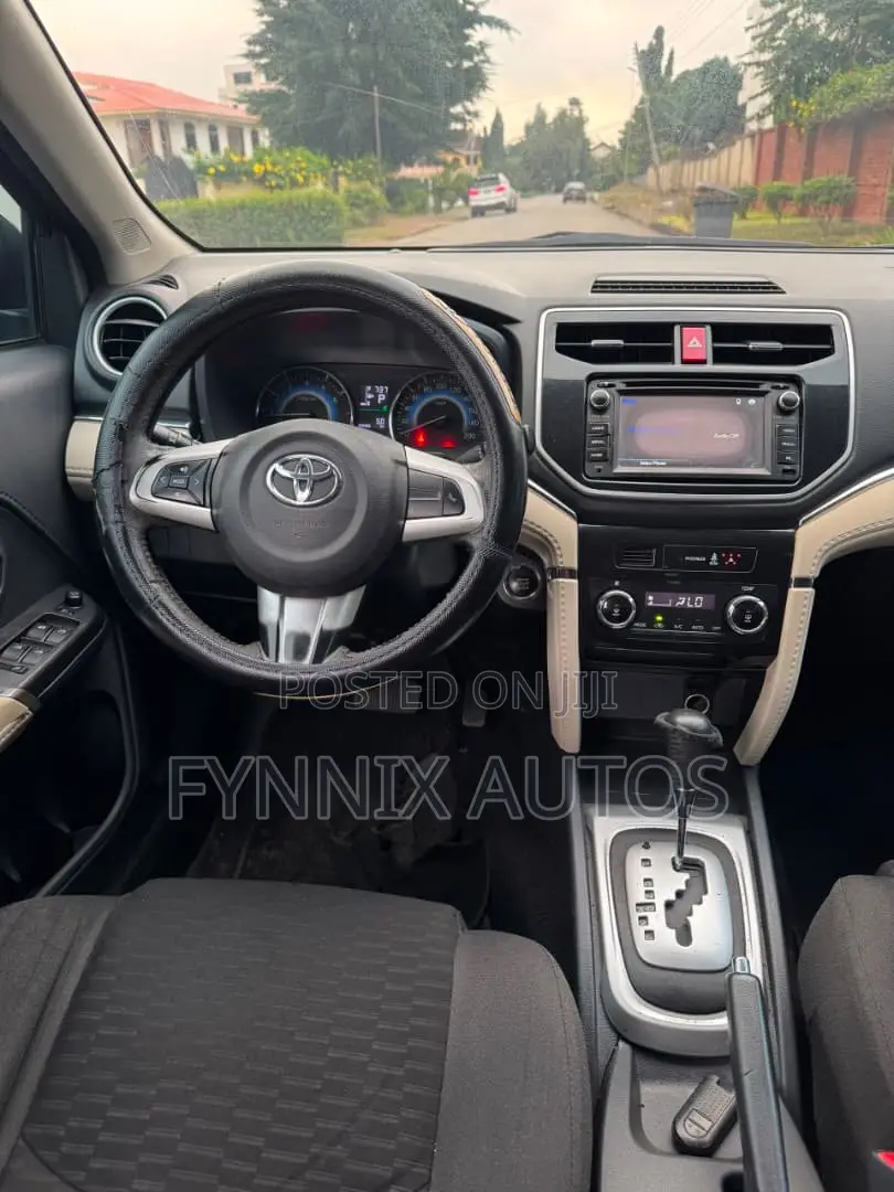 Toyota Rush 1.5 AWD 2018 Black