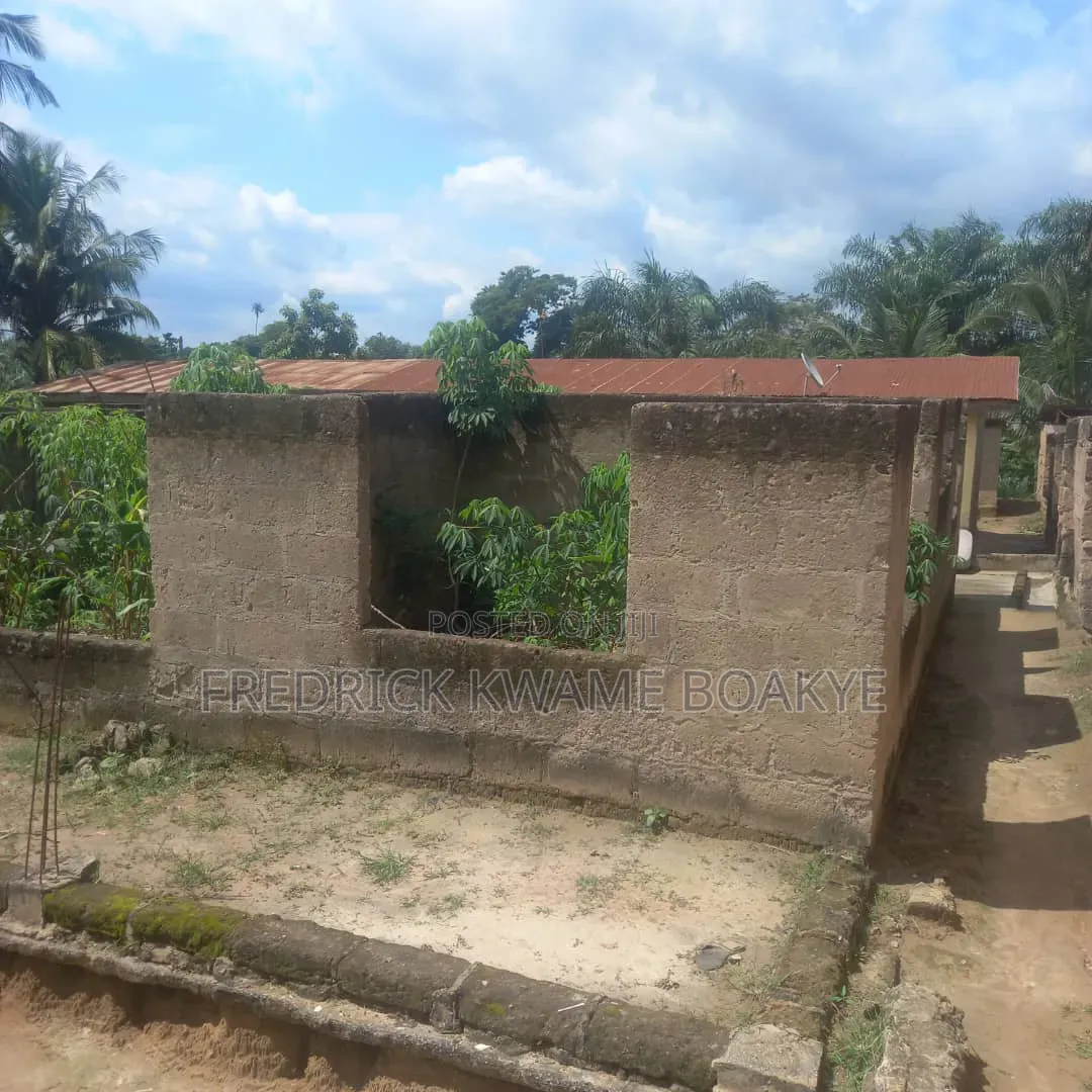 3bdrm House in Brother K Estate, Kumasi Metropolitan for sale