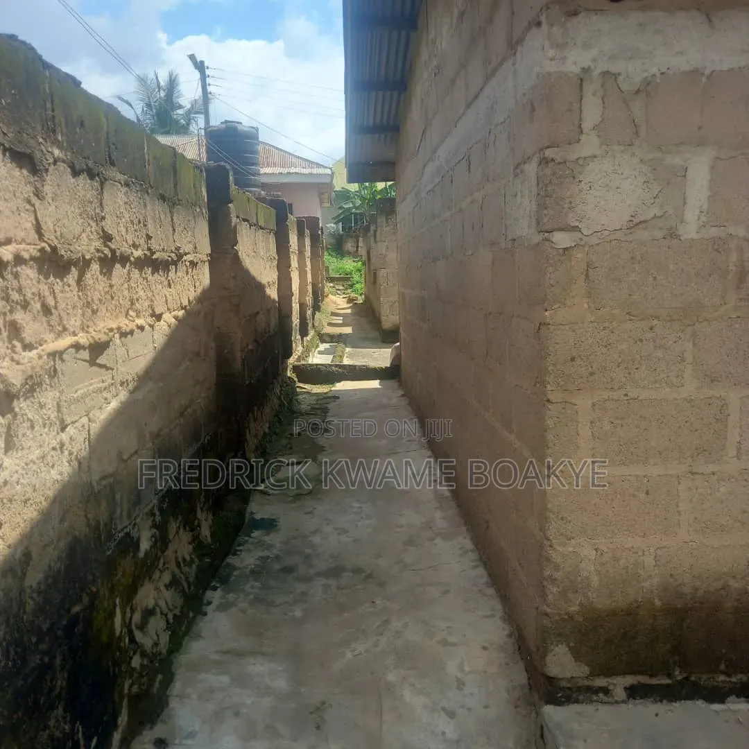 3bdrm House in Brother K Estate, Kumasi Metropolitan for sale