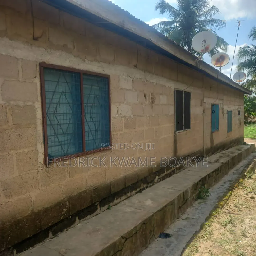3bdrm House in Brother K Estate, Kumasi Metropolitan for sale