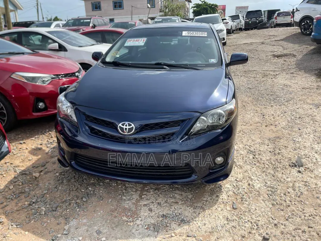 Toyota Corolla 2013 Blue