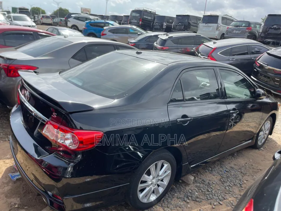 Toyota Corolla 2013 Blue