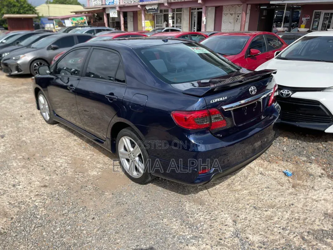 Toyota Corolla 2013 Blue