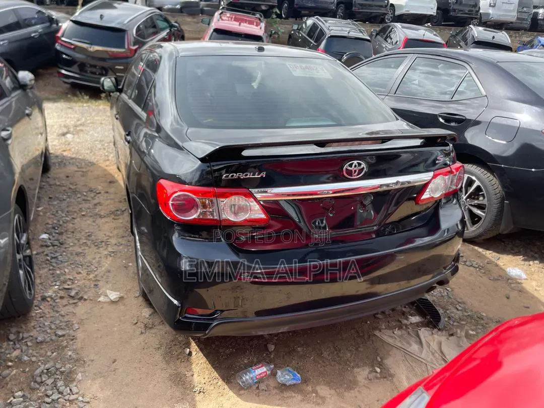 Toyota Corolla 2013 Blue
