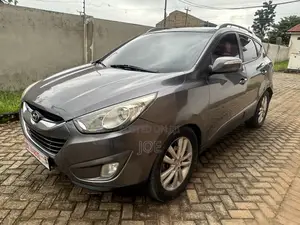 Hyundai Tucson Limited AWD 2011 Gray