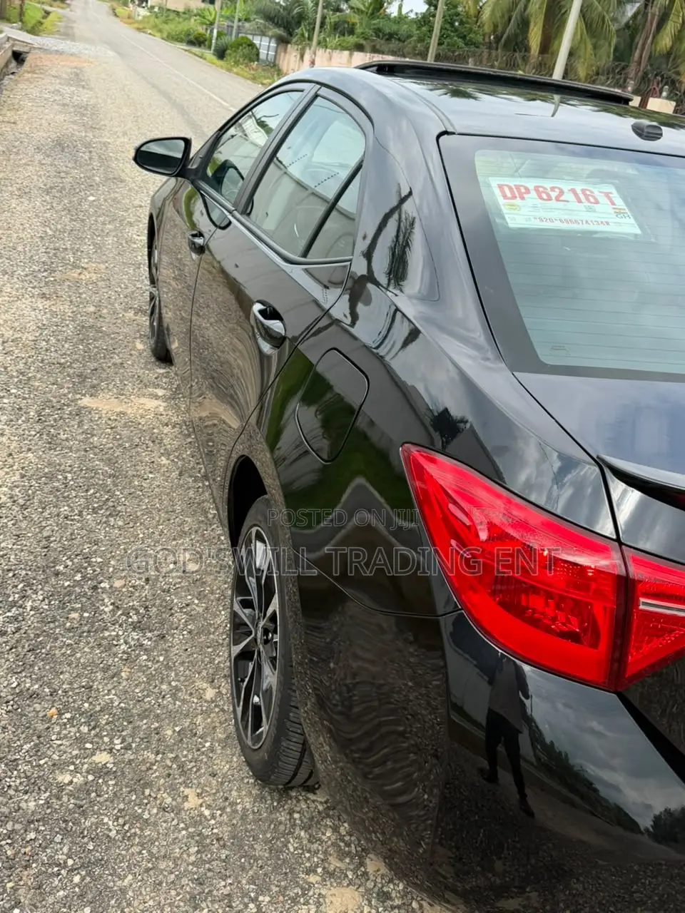 Toyota Corolla XSE 4dr Sedan (1.8L 4cyl CVT) 2017