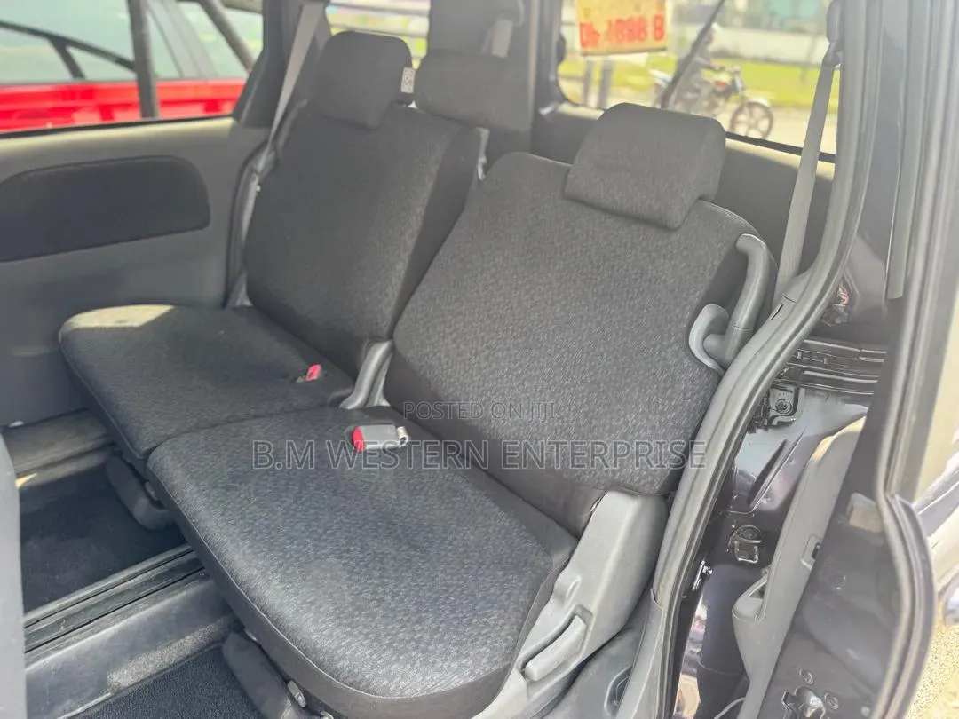 Toyota Sienta 2013 Matt Black