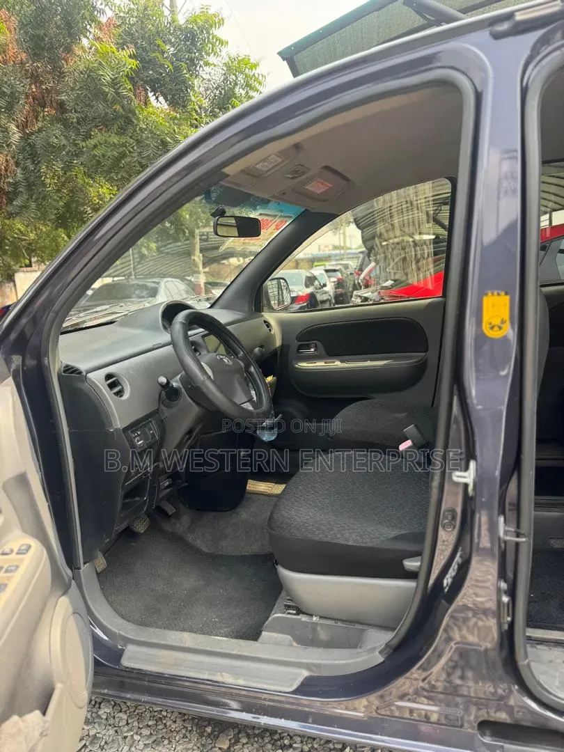 Toyota Sienta 2013 Matt Black