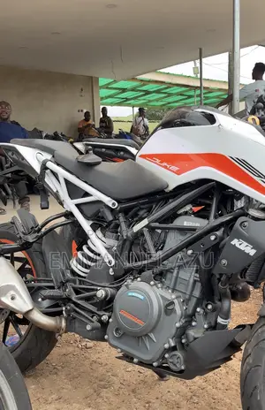 KTM 2021 White