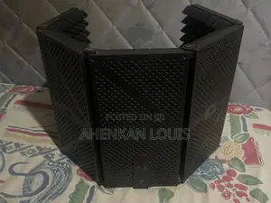 Microphone Isolation Shield