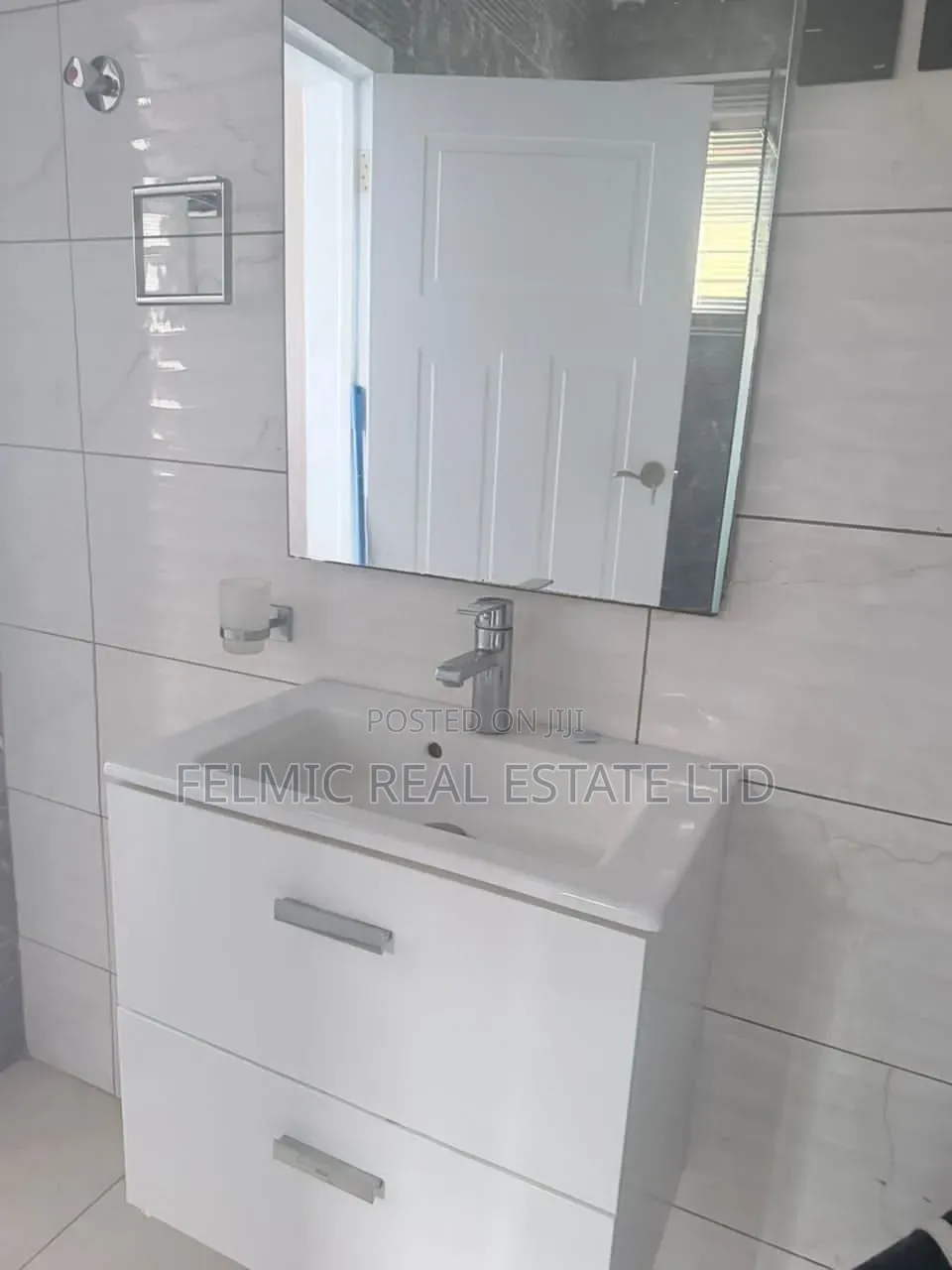 4bdrm Duplex in Felmic Real Estate, Ola Achool Area for sale