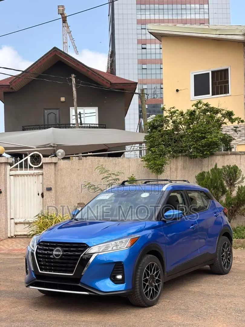 Nissan Kicks SV 2023 Blue