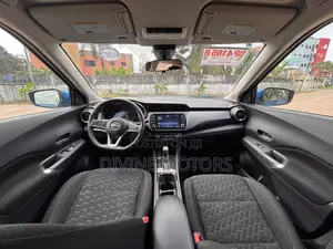 Nissan Kicks SV 2023 Blue