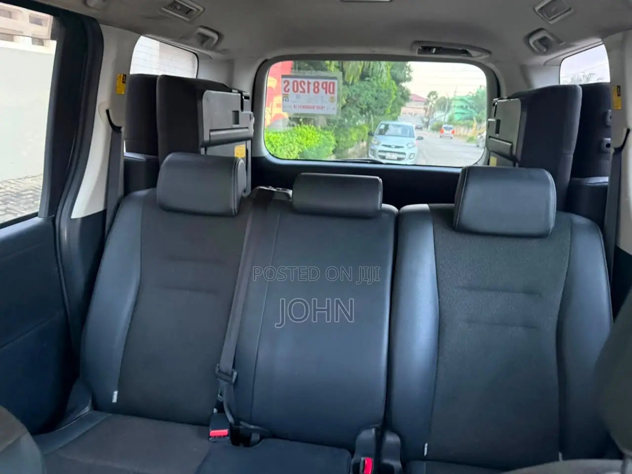 Toyota Voxy X L Edition 4WD 8-Seater 2013 Black
